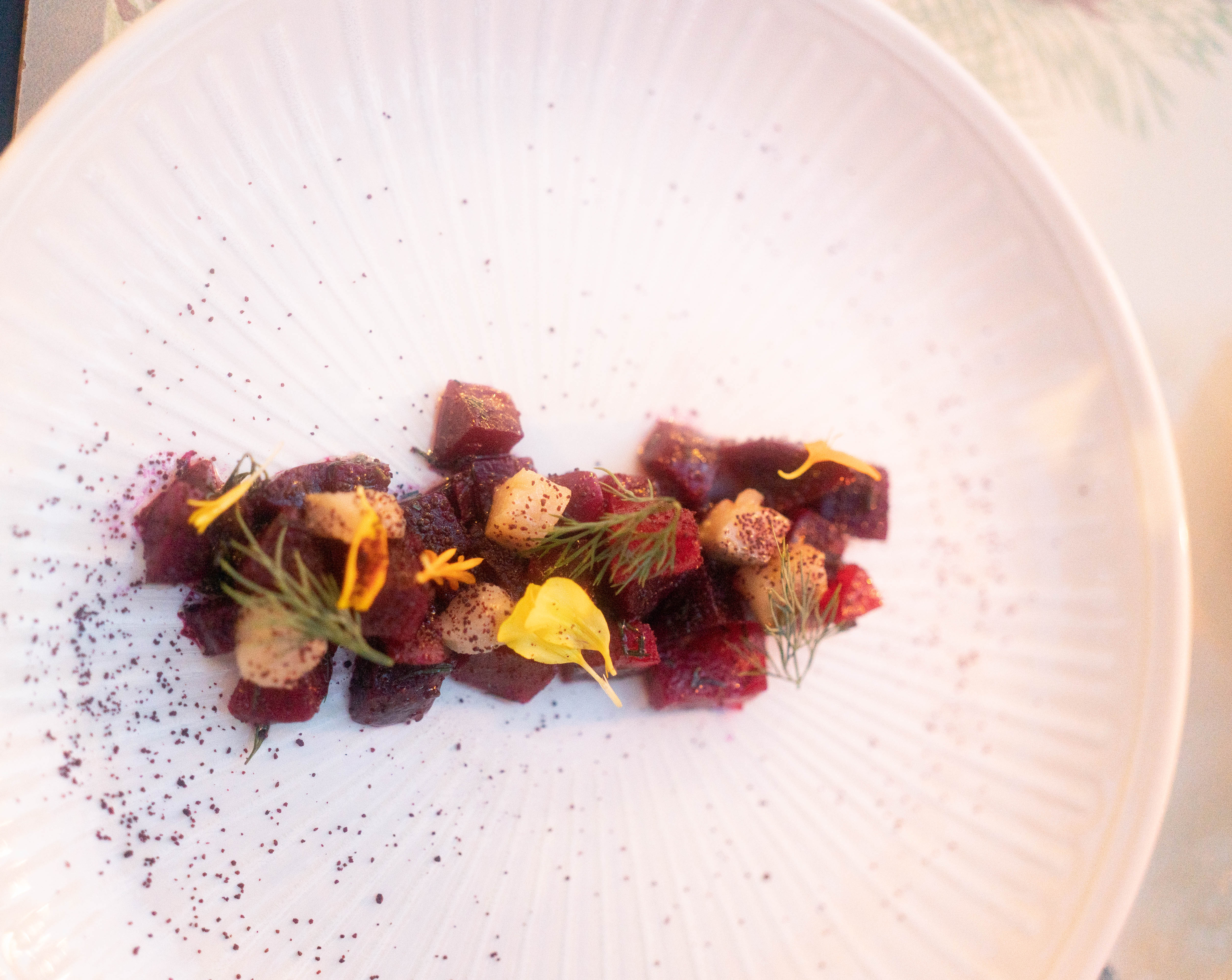 Tartare di barbabietola rossa e aringa affumicata