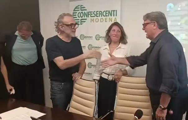 La battuta infelice dell’assessore Paolo Zanca non fa ridere Massimo Bottura